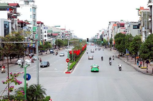 ban-nha-long-bien