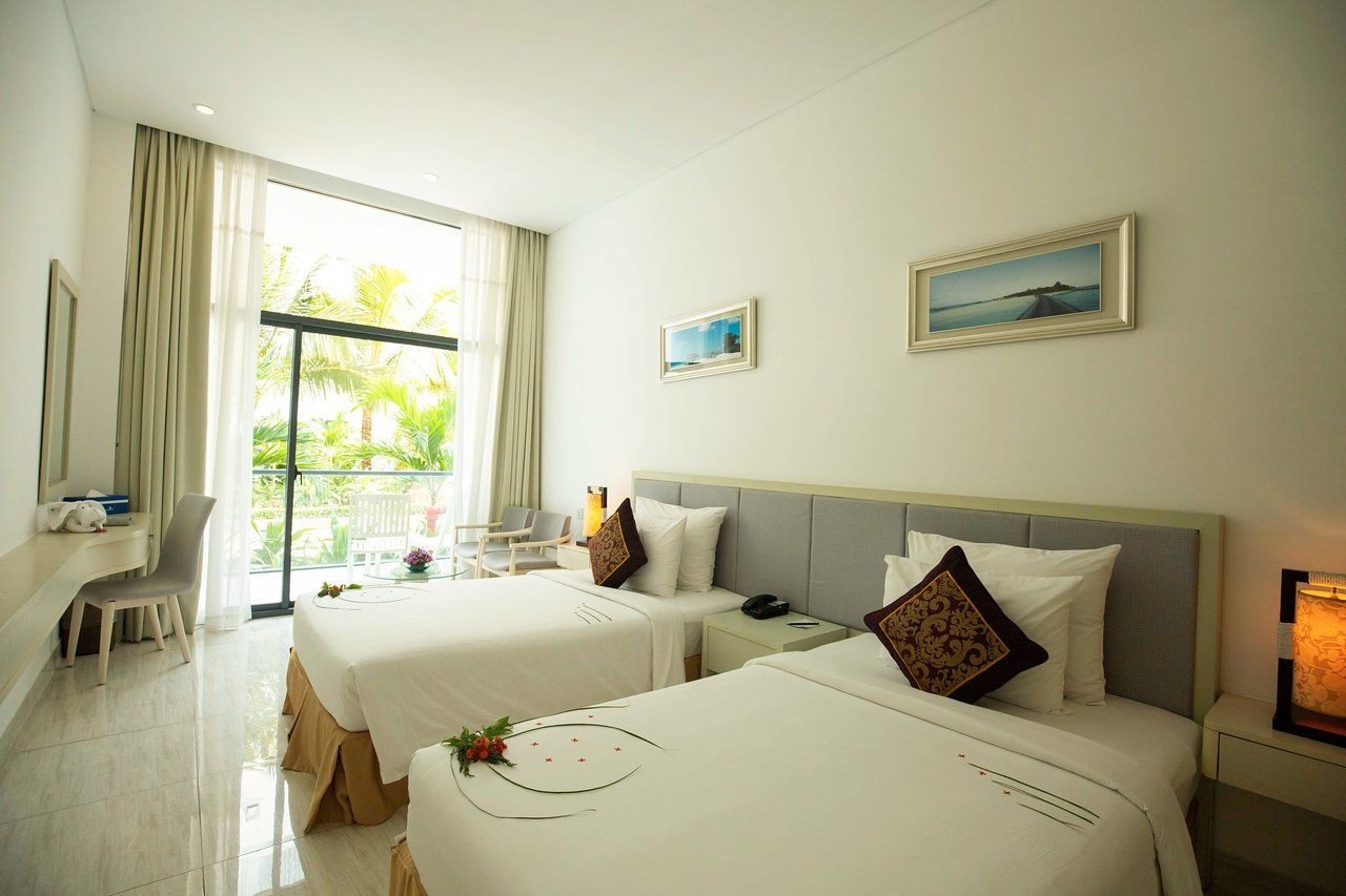 diamond-bay-condotel.jpg