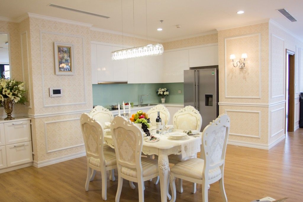 phong-bep-royal-city.jpg